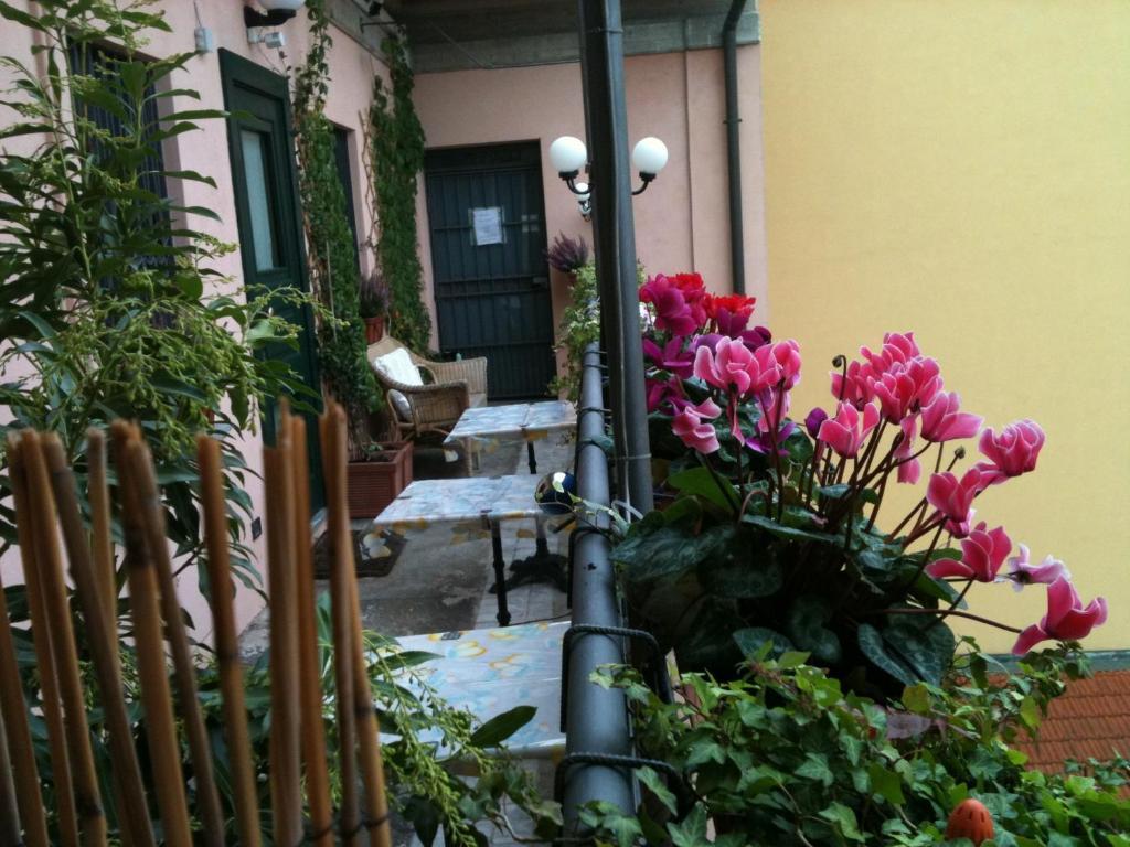Ripa Del Naviglio B&B - Milan — Photos 1